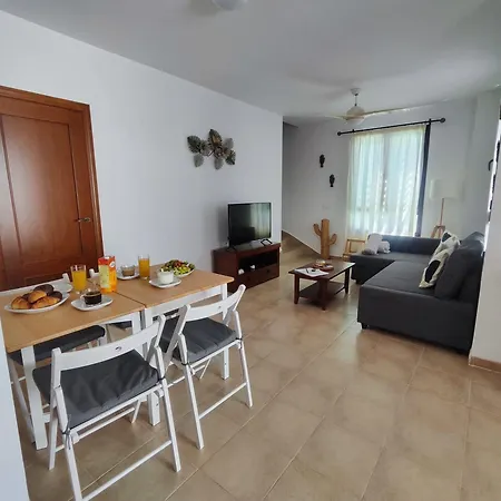 Semesterbostad Casa Adassa En